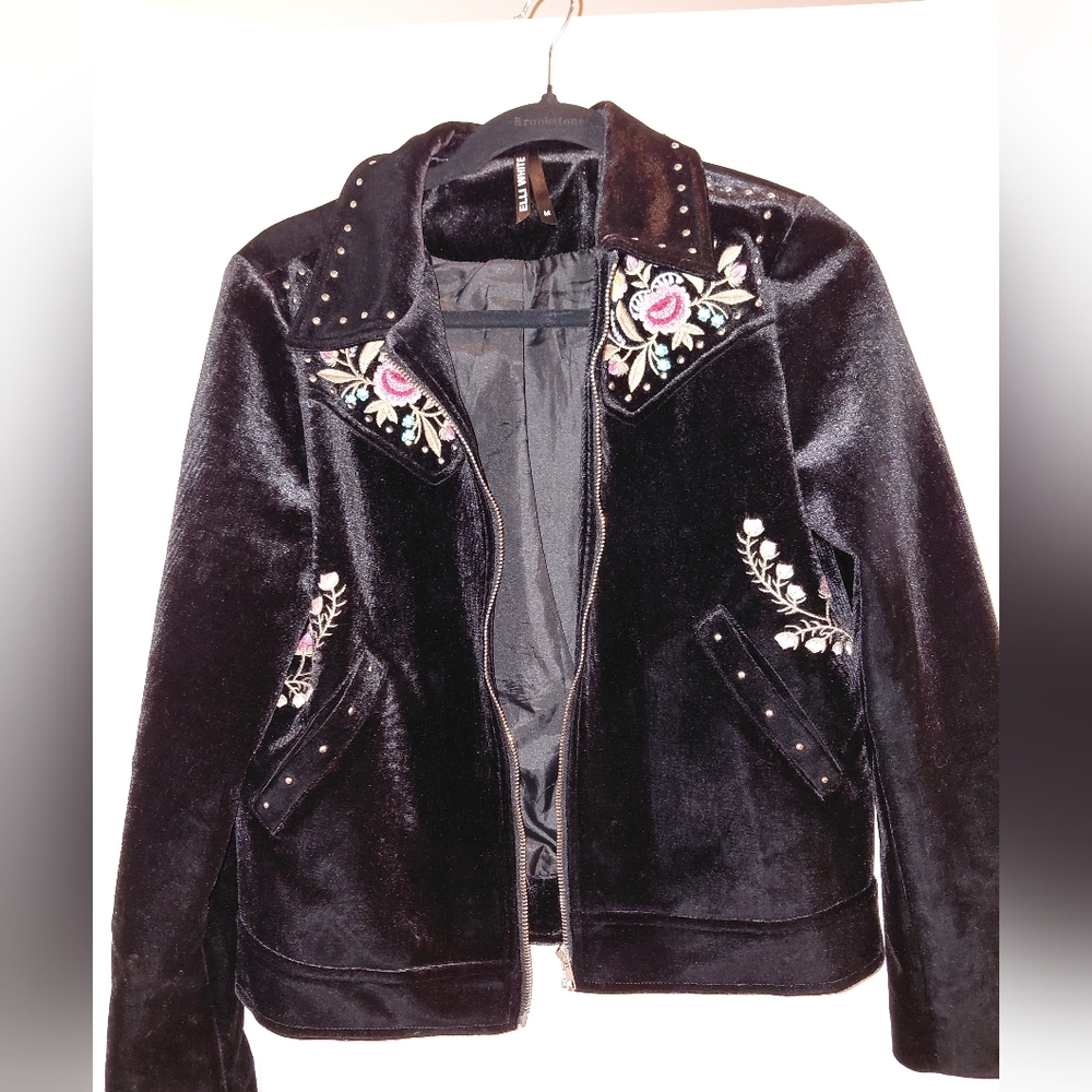 Elli White Black Velvet jacket W/ floral embroidery and studs Size M (Runs Sm) - Picture 4 of 6